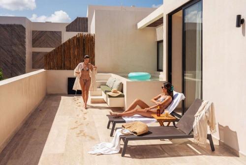 Sleek Penthouse Escape with Rooftop Pool, Tulum