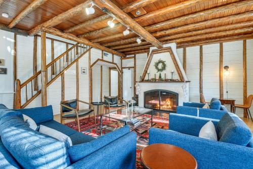 Deck and Fire Pit Cottage Near Monadnock State Park in 傑弗里(NH)