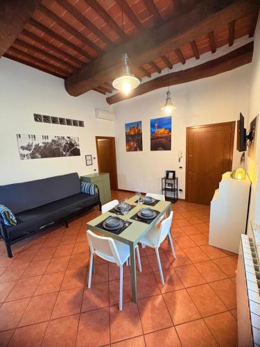  CasaZappa - In centro a piedi, parcheggio e giardino privato in Siena