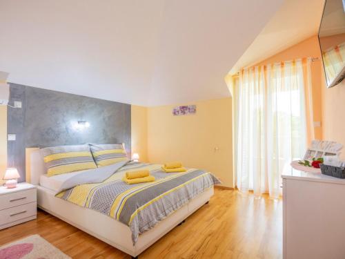 Holiday Home Villa Mile mit beheiztem Pool- Grill und Terrasse by Interhome in Katuni