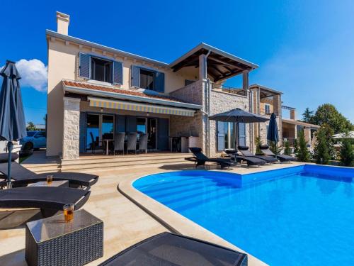 Holiday Home Tolles Ferienhaus in Deklići mit Privatem Pool by Interhome – khách sạn tại Kovaci