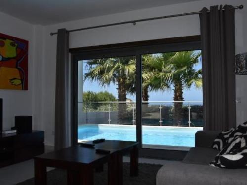 Holiday Home Moderne Villa mit privatem Pool und Meerblick by Interhome in Praia Da Areia Branca