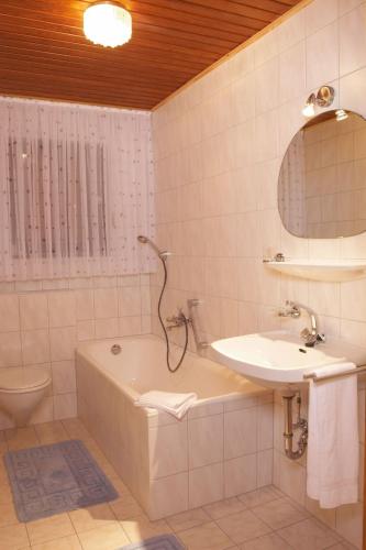 Holiday Home für 11 Personen und 1 Kind by Interhome (Holiday Home fur 11 Personen und 1 Kind by Interhome) in 比雷斯博爾恩