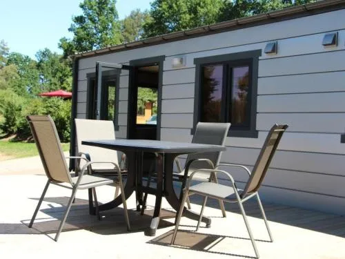 Apartment Mobilheim Zweiundvierzig in Lychen by Interhome in Lychen, Deutschland