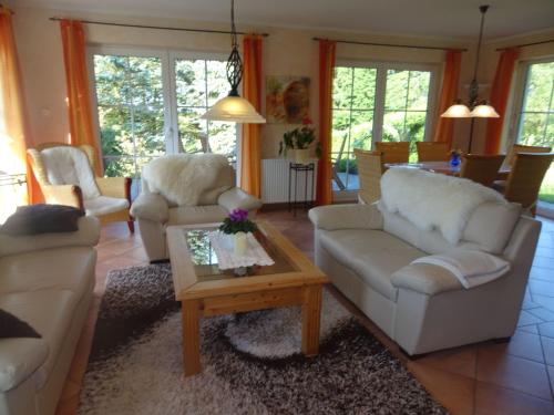 Holiday Home Vogtlandresidenz by Interhome in 奧爾巴赫