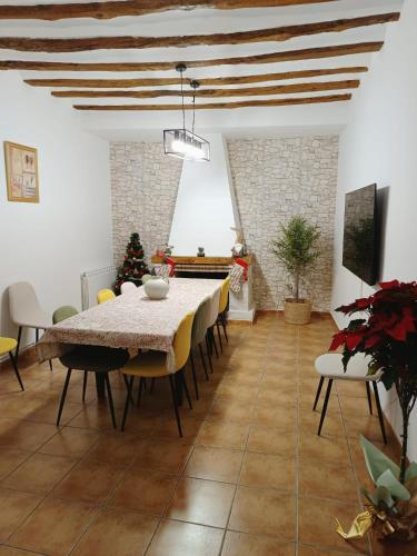 Iekārtas, Señorío de Ves (Senorio de Ves) in Casas de Ves