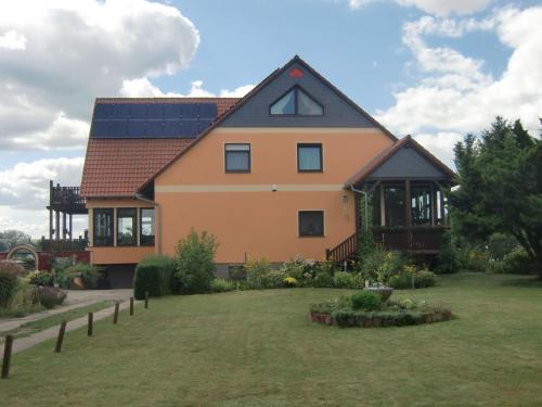 Apartment Appartement mit Blick auf das Wasser by Interhome in Beetzsee
