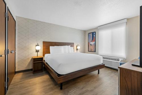 Everhome Suites Rochester Greece - image 14