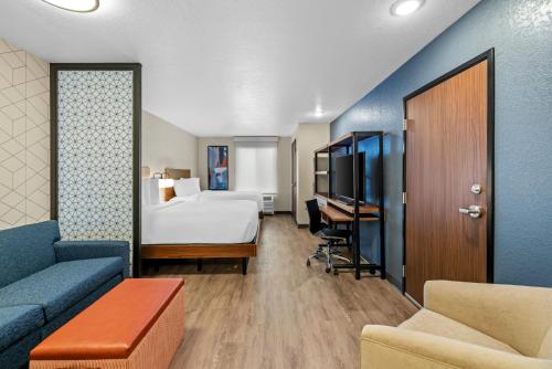 Everhome Suites Rochester Greece - image 13