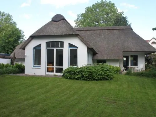 Holiday Home in Stollhamm mit Großem Garten by Interhome in Stollhamm, Deutschland