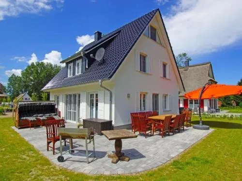 Holiday Home Villa Mara mit 5 Schlafzimmern by Interhome in Glowe, Deutschland