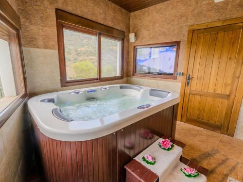 Holiday Home Mirador by Interhome in Laroya
