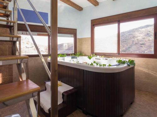 Holiday Home Mirador by Interhome in Laroya