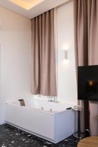Skyline Boutique Hotel - image 3