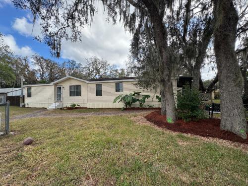 Master with Private Bathroom in Port Richey (FL)