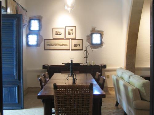 Cottage con 2 Camere da Letto e Camino (Archontiko)