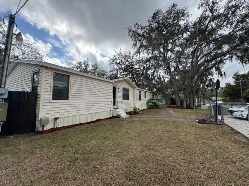 A szálláshely kívülről, Master with Private Bathroom in Port Richey (FL)