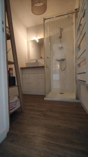 Charmante maison t3 avec 2 chambres et jardin clos in 盧瓦爾河畔圖瓦雷