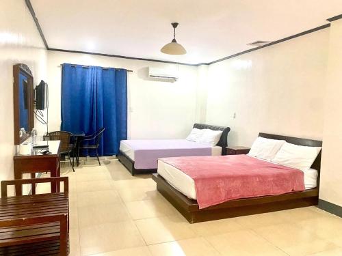 Shine Hotel in Gloria