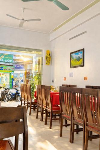 Hotel and Restaurant Thanh Oanh Yen Bai in Lao San Chay