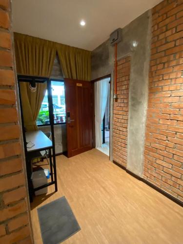 Bricks Guesthouse Room Type - Standard Triple Room