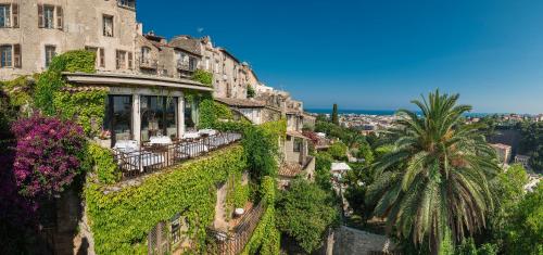 Château Le Cagnard - Hôtel - Cagnes-sur-Mer