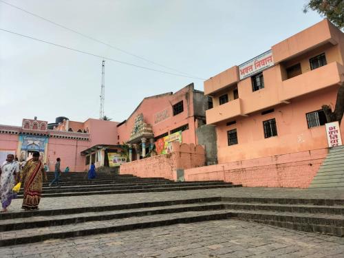 Vaidyanath Mandir Bhakt Niwas in Parli