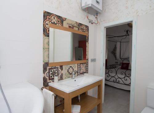 Apartment with Terrace image 10
