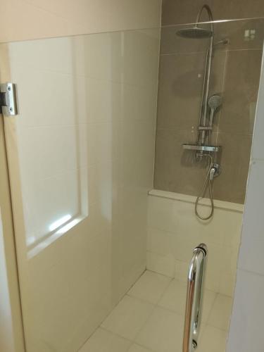 The Hive Hotel - image 4