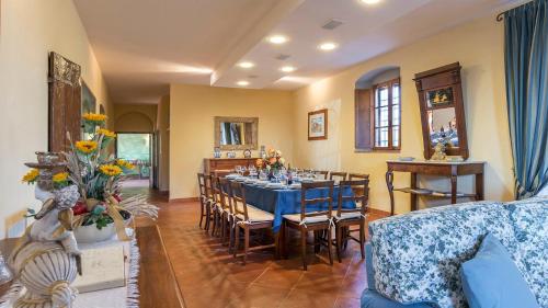 Зручності, PODERE SANT'EUGENIO 14, Emma Villas in Чіусдіно