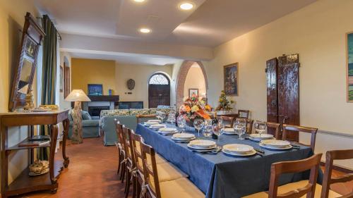 Зручності, PODERE SANT'EUGENIO 14, Emma Villas in Чіусдіно