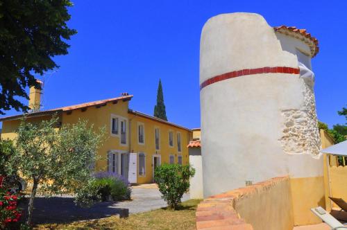 Hôtel Le Mas des Quintrands - image 2
