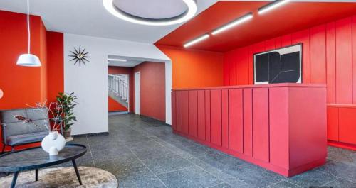 SUPERIOR PRAGUE 2BR APARTMENT for Business & Leisure, Private Garden, Free Parking & Gym, by LIVE-IN in Prague 11