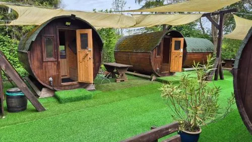 Mini Hotel Übernachten Im Gurkenfass in Lübbenau, Deutschland