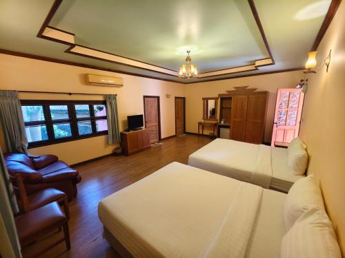 room detail thumbnail 0