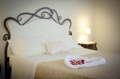 Deluxe Double Room (2 Adults + 1 Child)