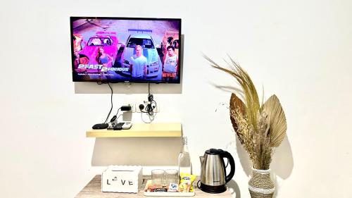 Facilities, Sky Garden By Roomate Inn in Soekarno Hatta Bypass