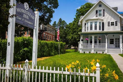 Homestead Inn in New Milford, USA