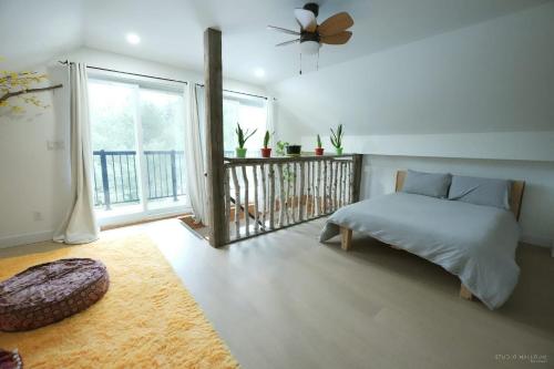 Spa et Waterfront - Cachette du Petit Lac in Chertsey (QC)