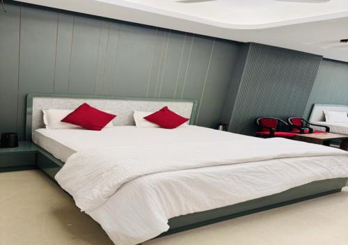 Hotel Royal Plaza in Phulbani