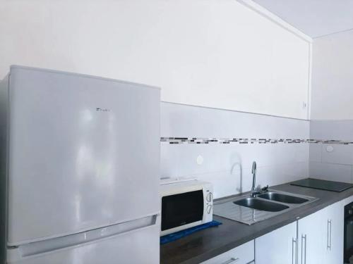 Appartement charmant à Le Moule - 70 m² avec jardin - image 11