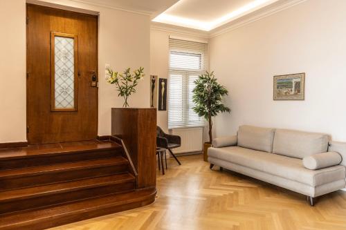 Kolonaki Chic Haven - A Downtown Retreat - image 6