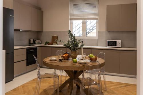 Kolonaki Chic Haven - A Downtown Retreat - image 13