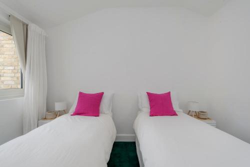 Veeve - South Kensington Mews Hideaway - image 3