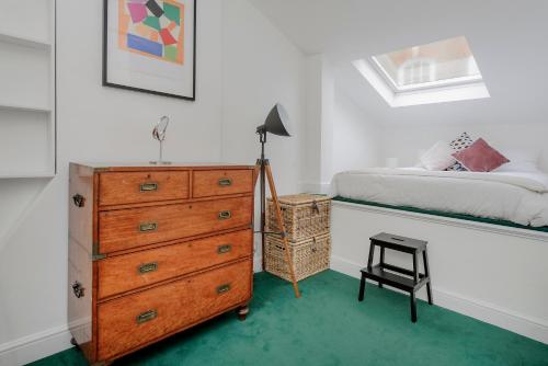 Veeve - South Kensington Mews Hideaway - image 11