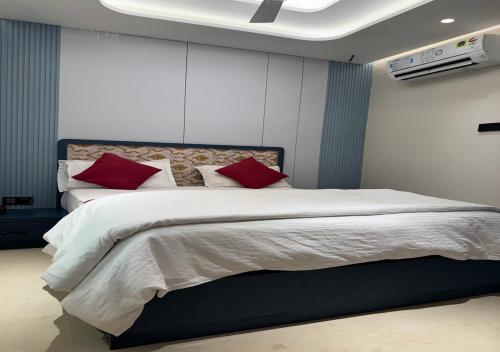 Hotel Royal Plaza in Phulbani
