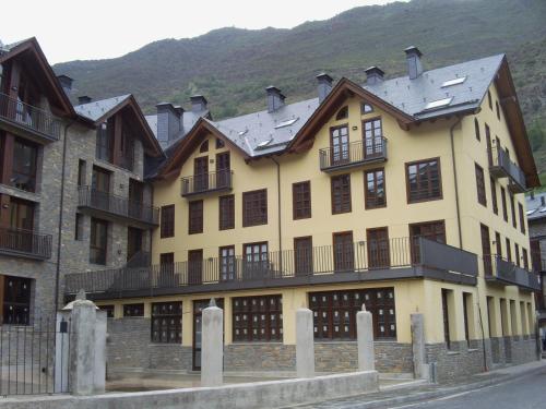 Apartaments Pirinenc - Esterri de Aneu