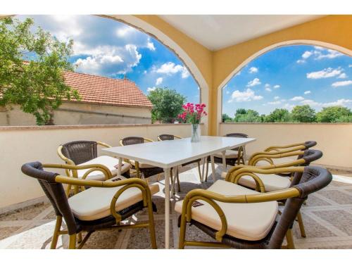 Erkély/terasz, Rural Escape with Pool - Villa Krka in Drinovci