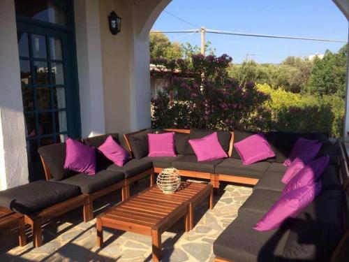 Holiday Home Spiti Limnos- idyllisch gelegen im Orangenhain by Interhome in Limnos