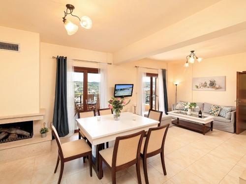 Holiday Home fur 16 Personen in Episkopi- Kreta - West-Kreta by Interhome in Lappei